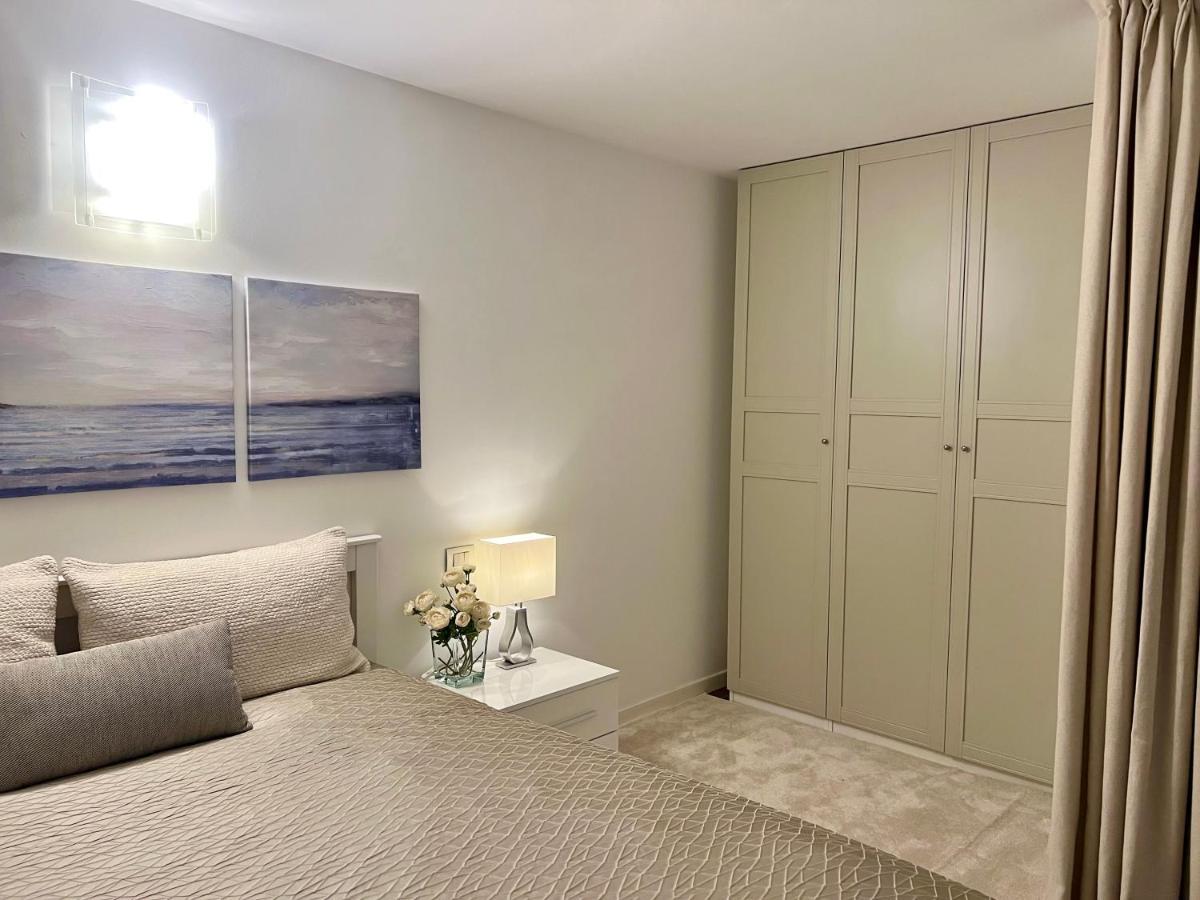 Paganini Suites And Apartments 西尔米奥奈 外观 照片