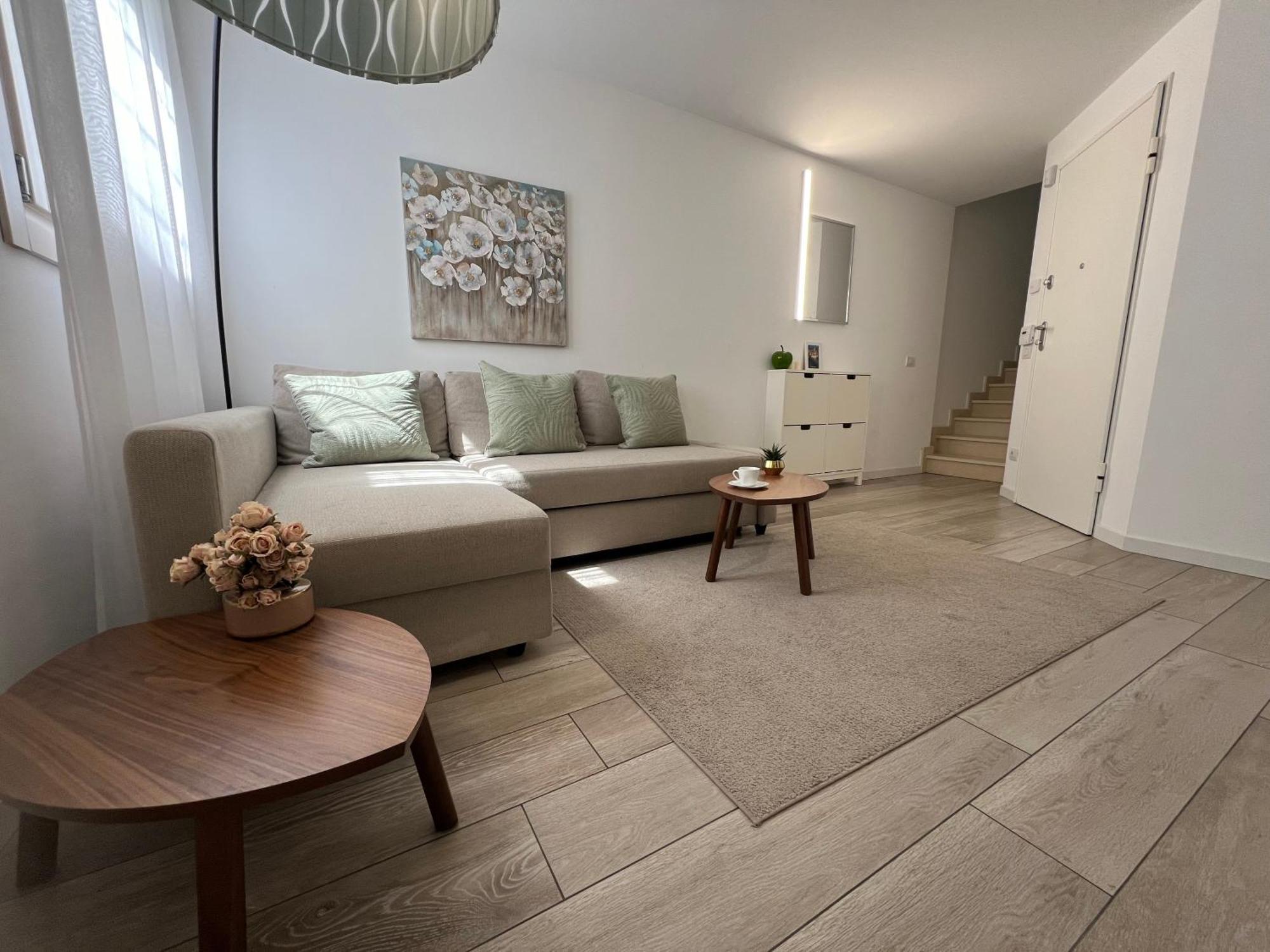 Paganini Suites And Apartments 西尔米奥奈 外观 照片