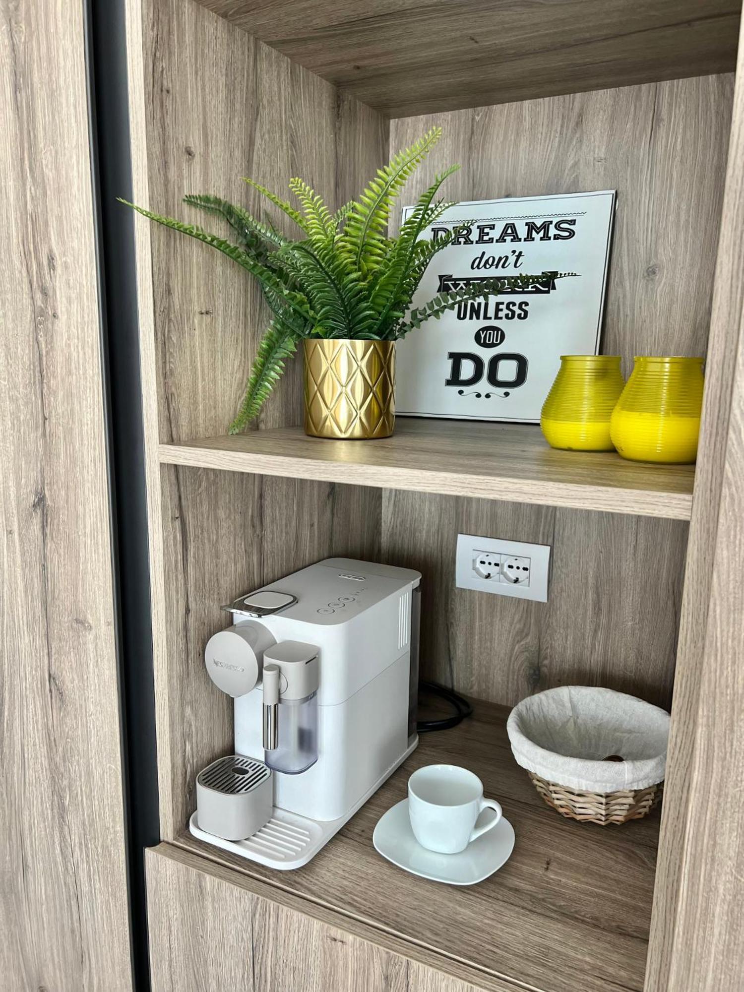 Paganini Suites And Apartments 西尔米奥奈 客房 照片